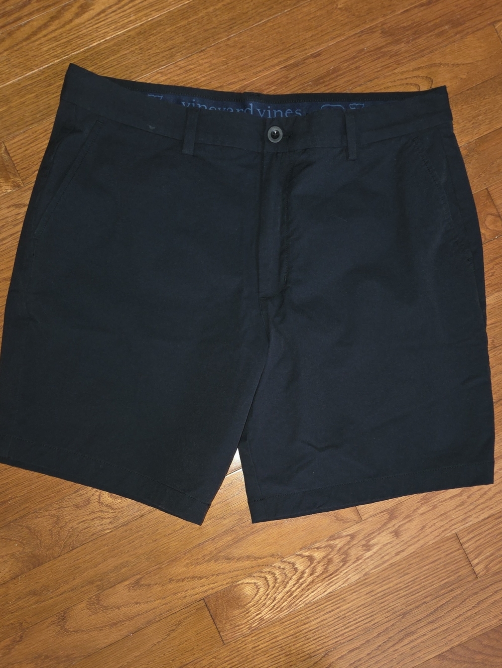 Vineyard Vines Men's Black Flat Front Shorts